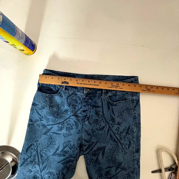 Soft Surroundings light wash Jeans Floral Leaf pattern PL Feminine  casual chic - Picture 5 of 10